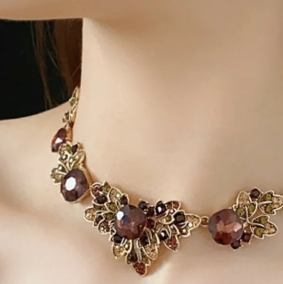 Stunning Gold & Red Floral Statement Necklace - Picture 2 of 7